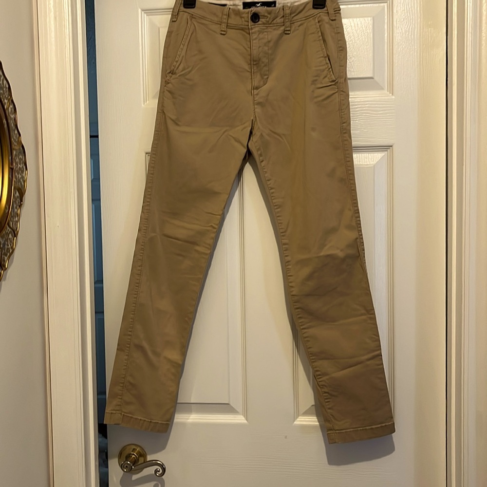 Skinny Chino Hollister Epic Flex in light khaki.